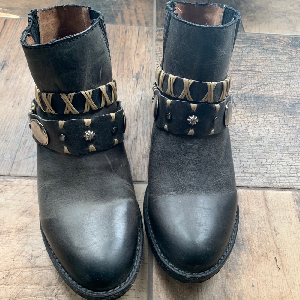 Circle G Booties